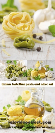 Stock Photo: Italian tortellini pasta and olive oil