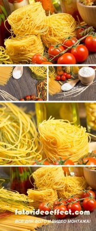 Stock Photo: Close-up of cherry tomatoes and pasta